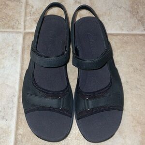 Clark’s Springers Leather Upper Sandals.  Size 7.